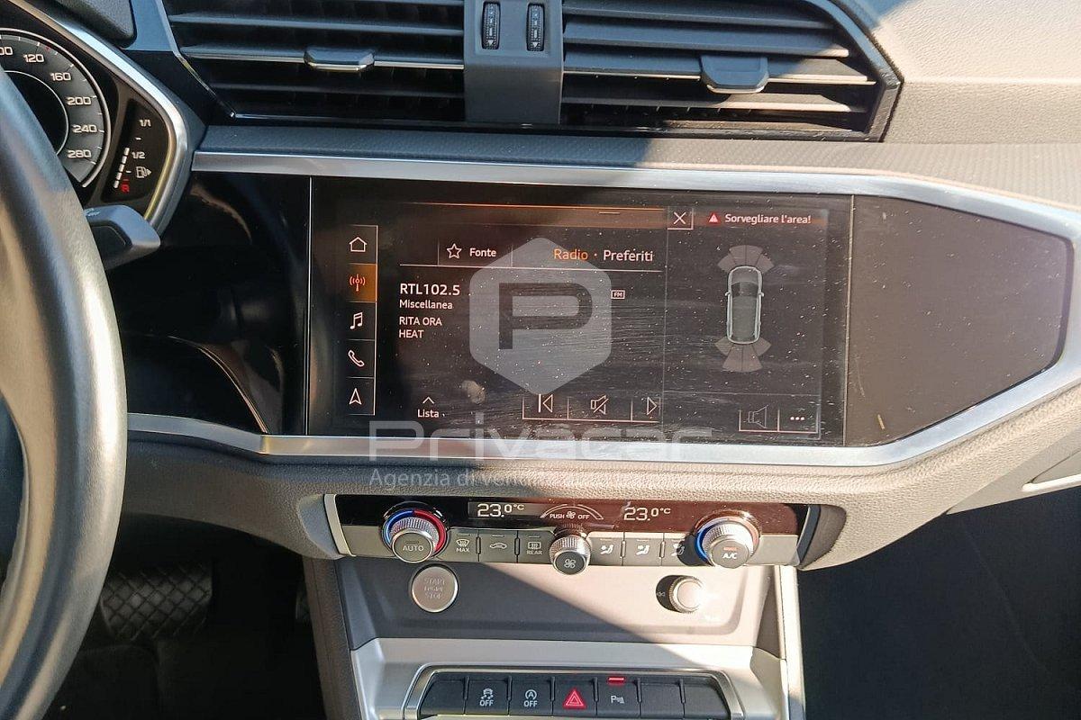 AUDI Q3 35 TDI S tronic Business Advanced