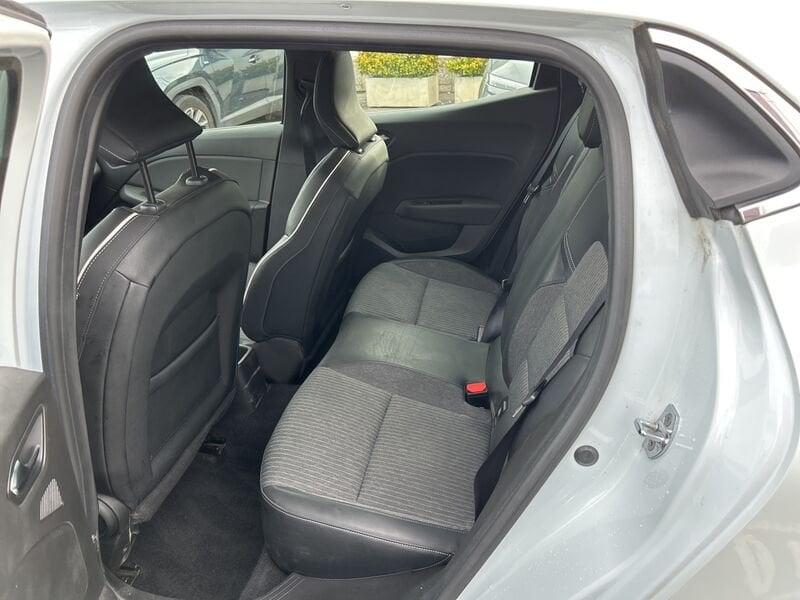 Renault Clio V 2019 1.6 E-Tech hybrid Intens 140cv auto my21