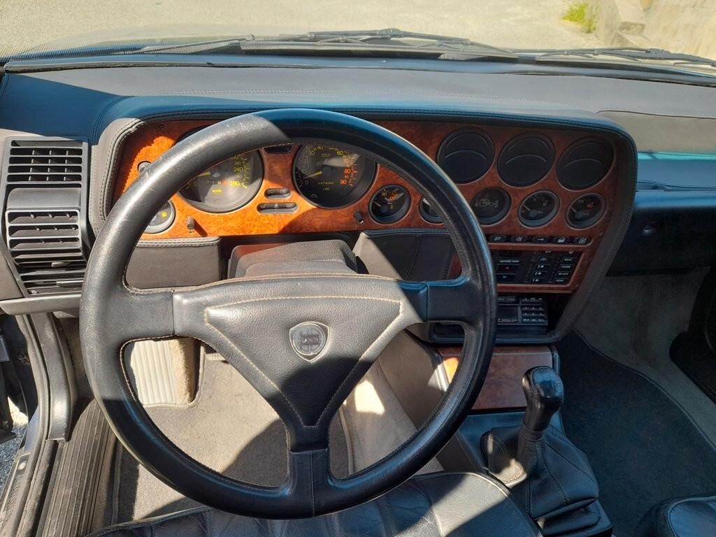 Lancia Thema 8.32 Ferrari