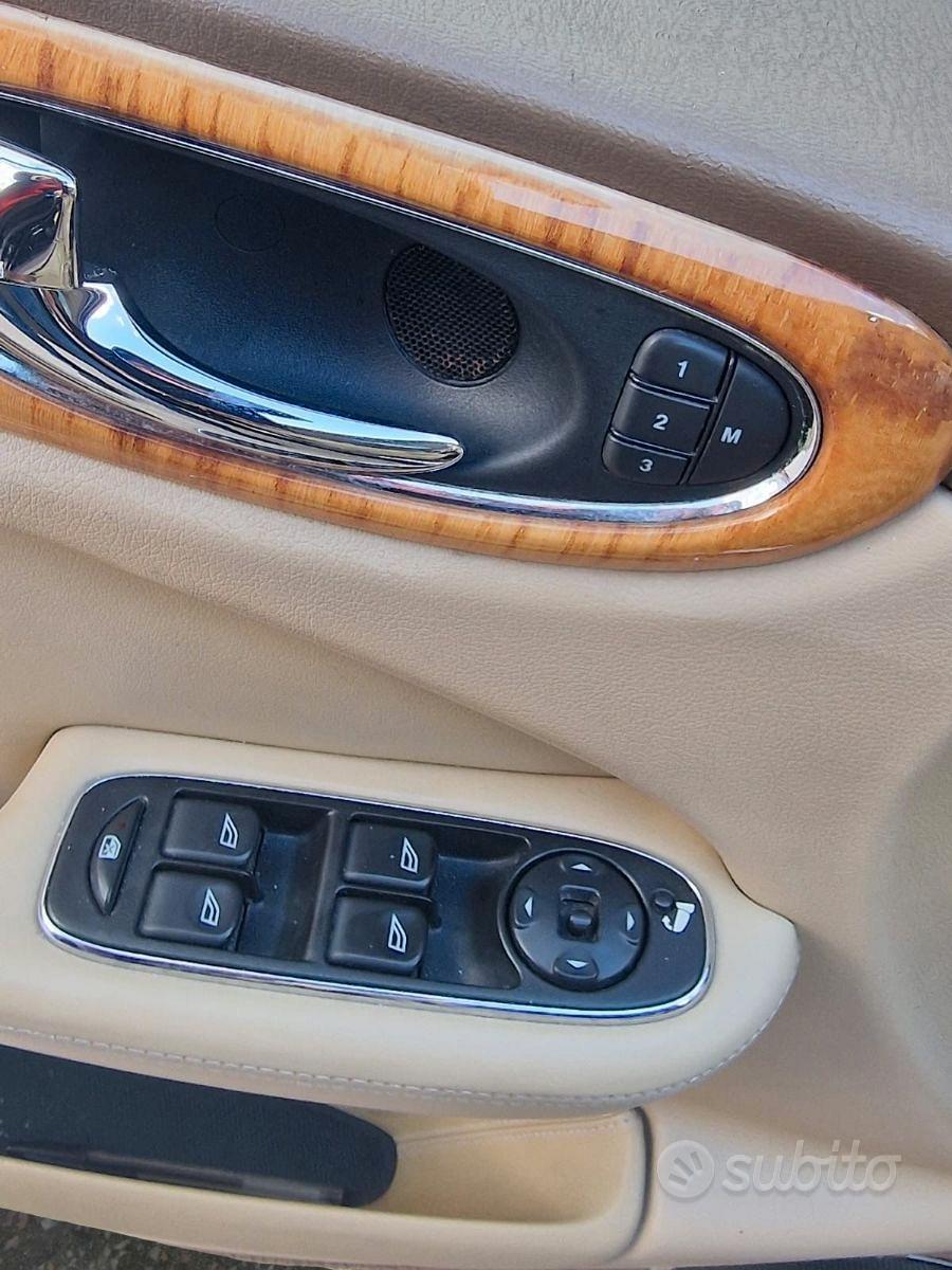 Jaguar XJ 2.7d SOVEREIGN-CERCHI 19"/PELLE BEIGE