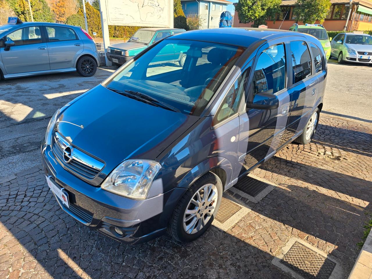 Opel Meriva 1.6 16V Cosmo con 196.000km