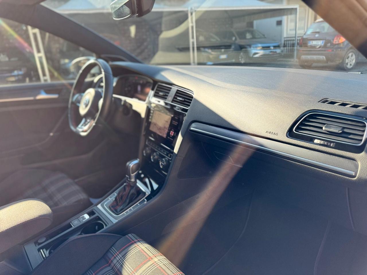 Volkswagen Golf GTI Performance 2.0 245 CV TSI DSG 5p. BMT