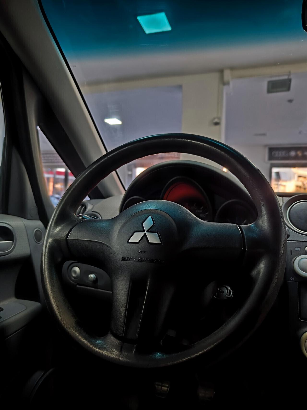 Mitsubishi Colt 1.1 75cv 12V 5p. Inform