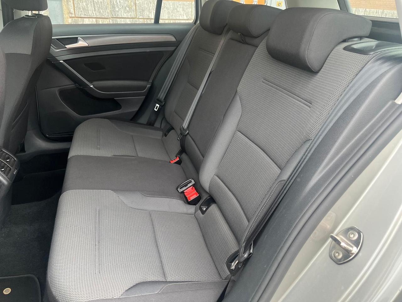 Volkswagen Golf Variant Golf Variant 1.6 tdi Executive 115cv dsg