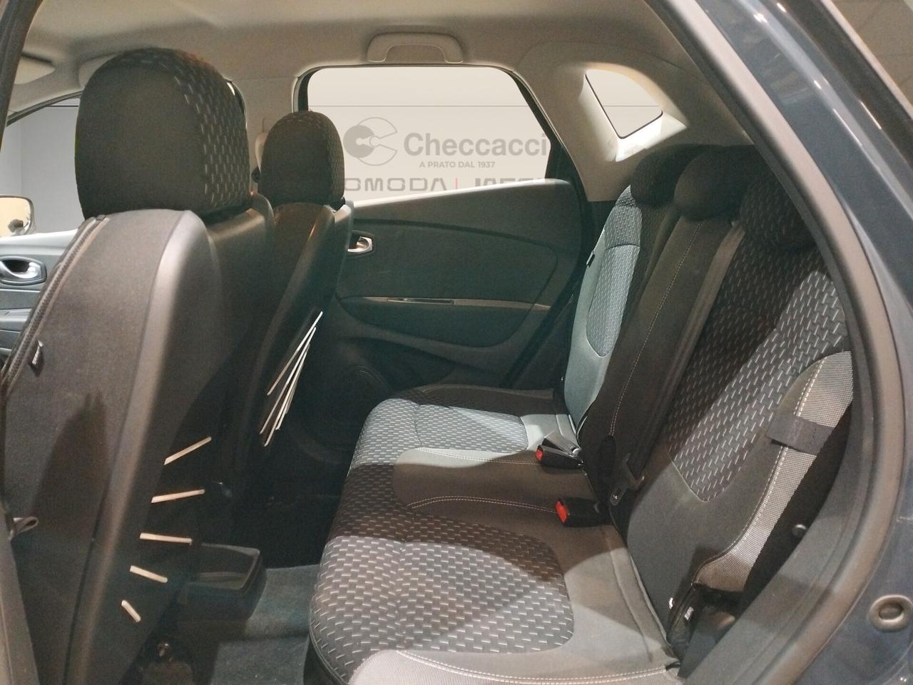 Renault Captur 1.5 dci Intens 90cv auto *60.000 KM*NEOPATENTATI*