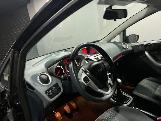 FORD Fiesta 1.2 16V 5 porte Titanium