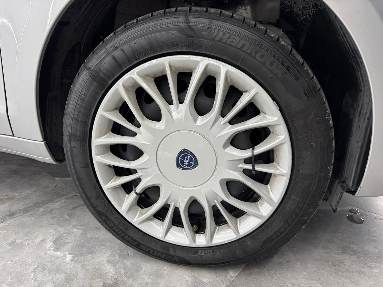 Lancia Ypsilon 1.2 69 CV 5 porte GPL Ecochic Gold