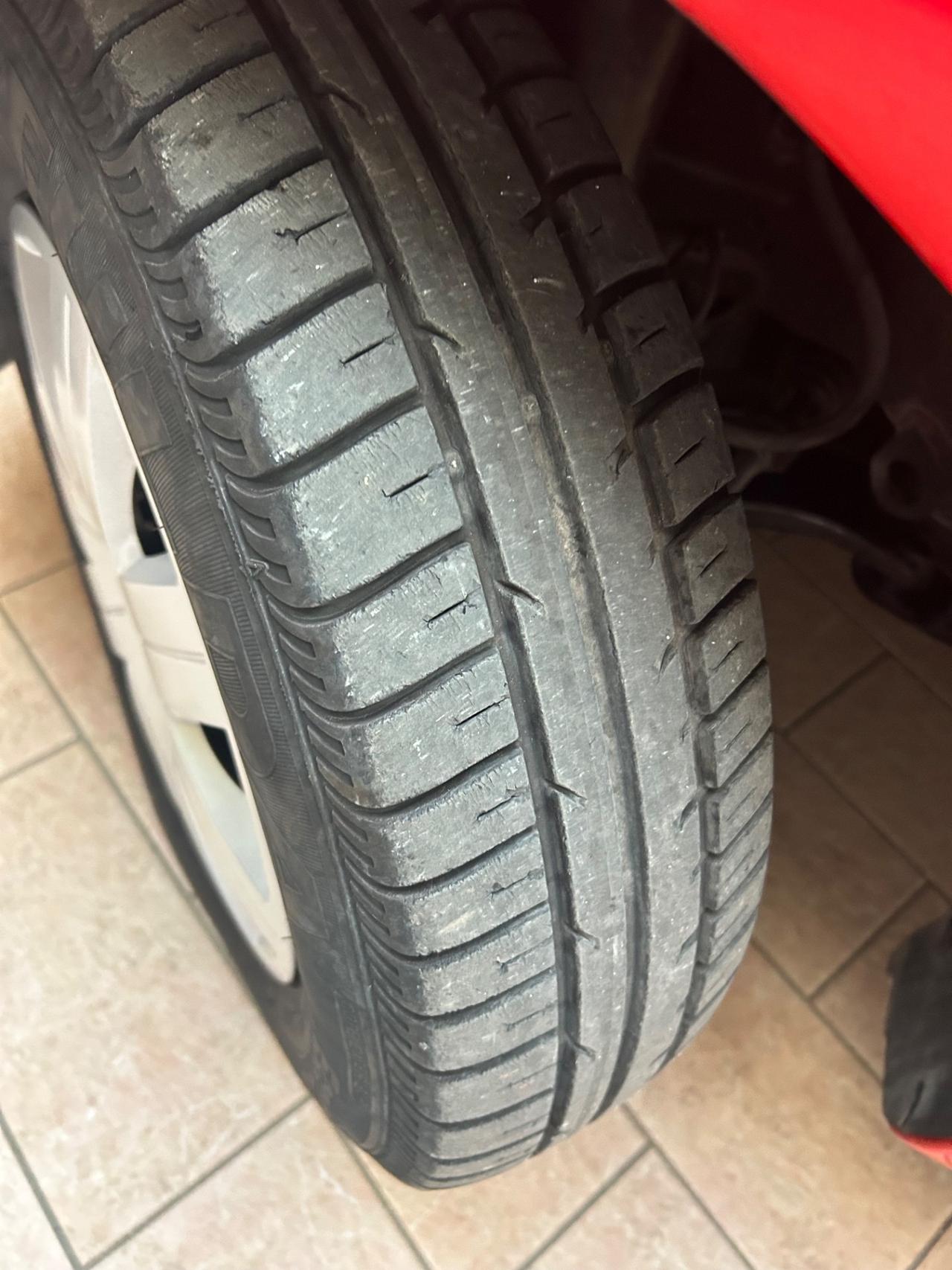 Daihatsu Sirion 1.0 Hiro - km 115.000