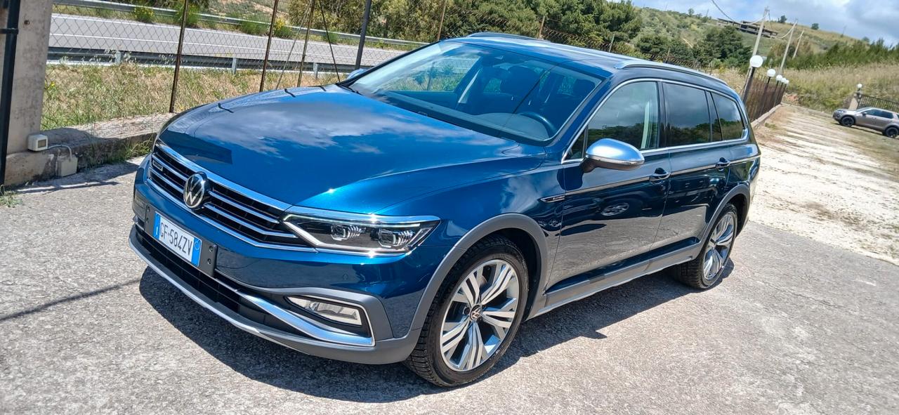 Volkswagen Passat Alltrack 2.0 TDI 200 CV 4MOTION DSG - 2021