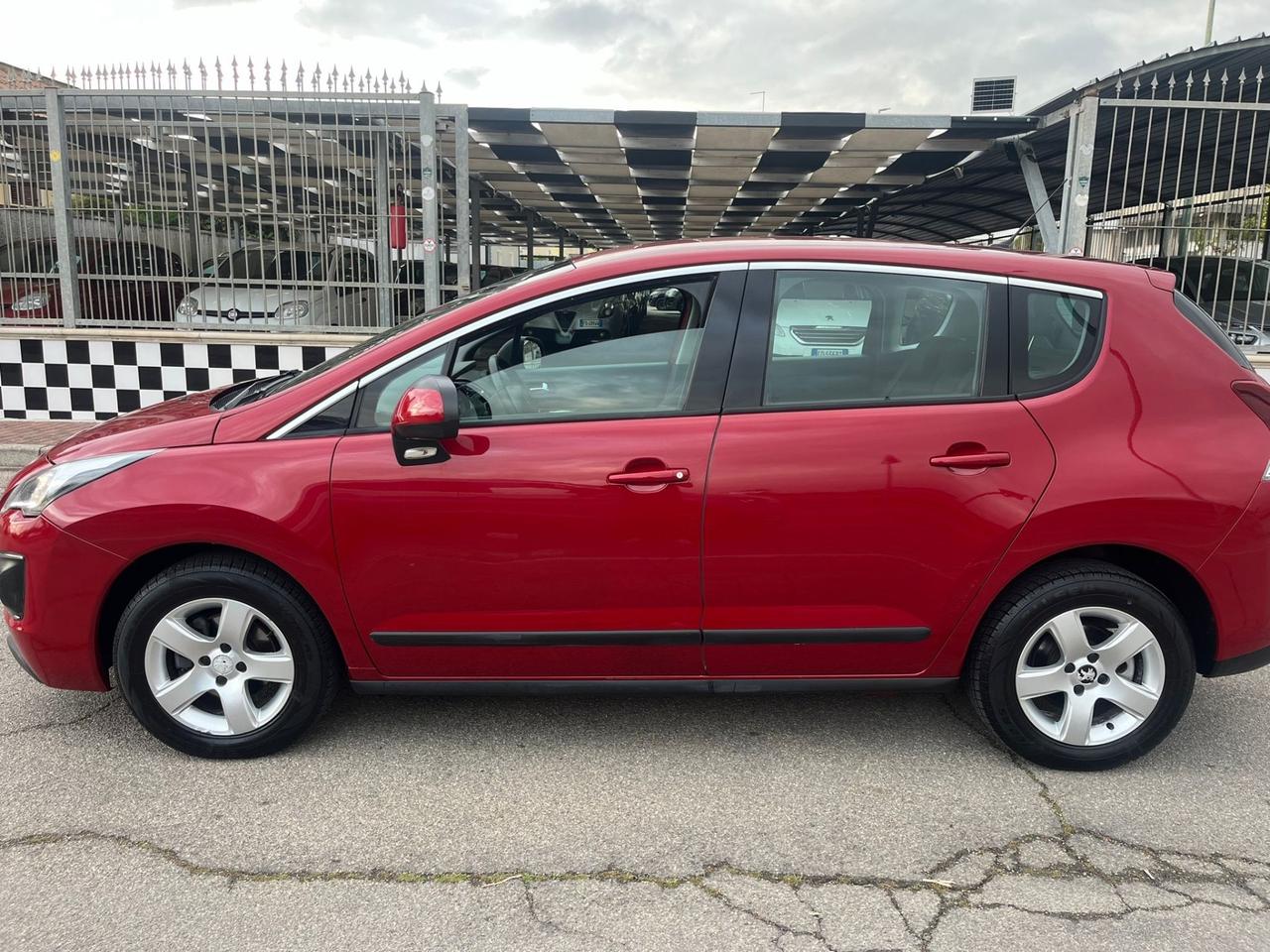 Peugeot 3008 1.6 HDi 115CV Business Unipro 2014