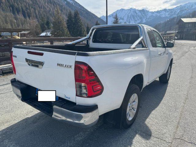 TOYOTA Hilux 2.4 D-4D 4WD 2 porte Extra Cab Lounge