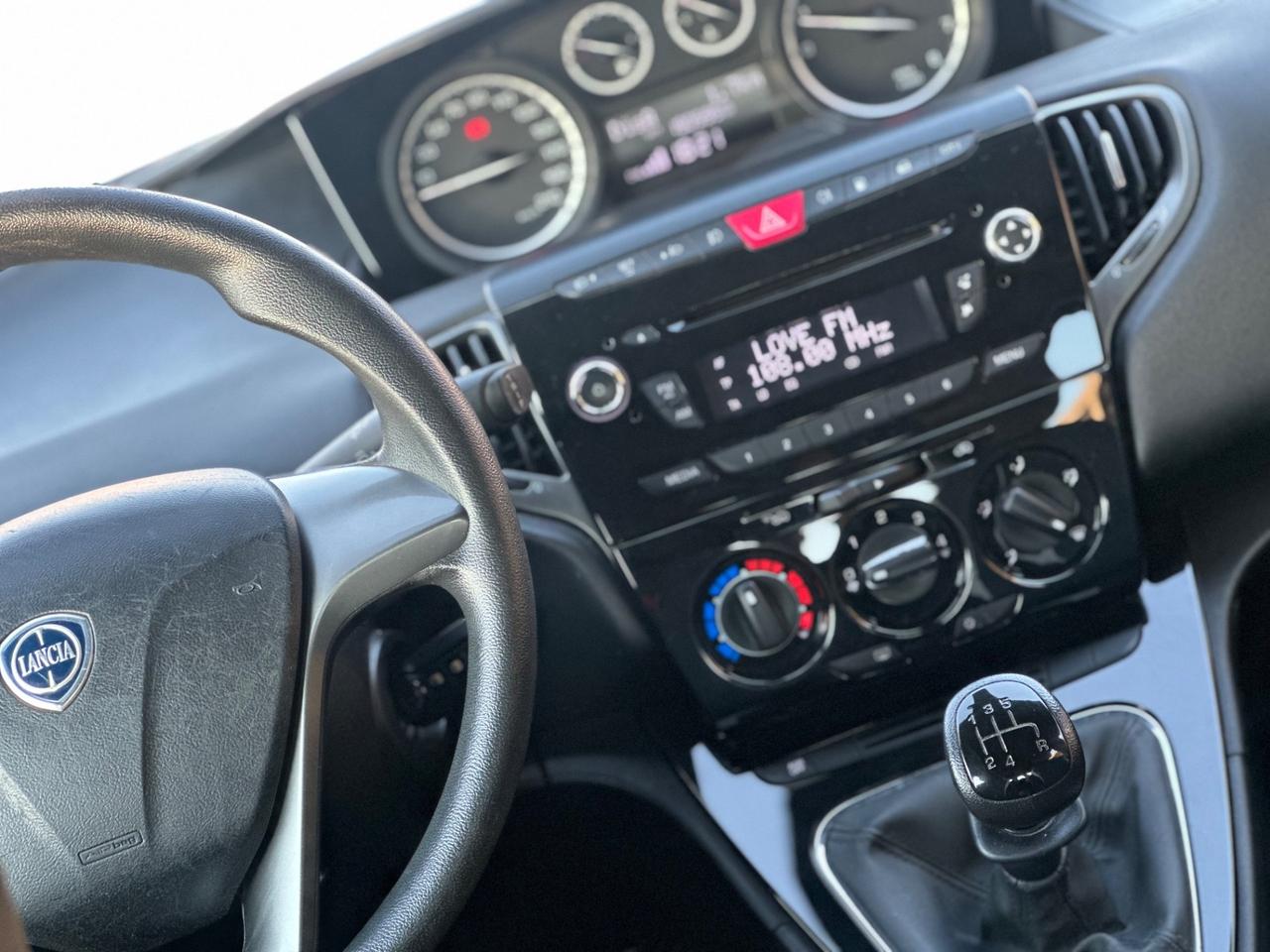 Lancia YPSILON 0.9 METANO ELEFANTINO 2015