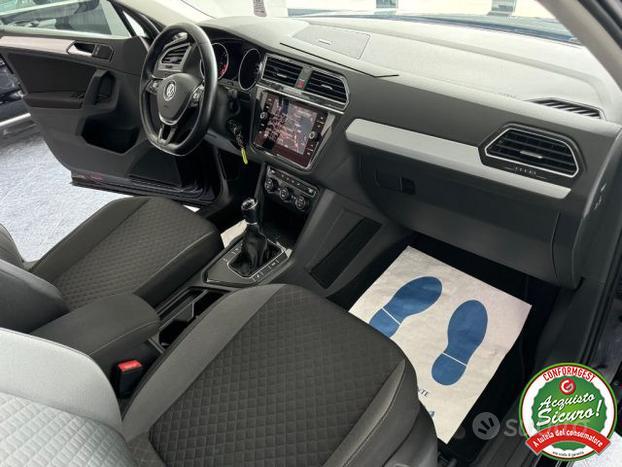 VOLKSWAGEN Tiguan 1.6 TDI Style Navy Carplay Pdc