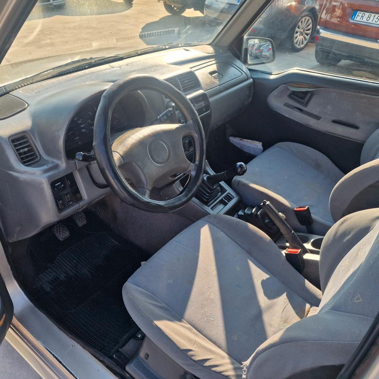Suzuki Vitara 2.0 HDI 3 porte JLX MOTORE CON 150 MILA KM GANCIO DI TRAINO E CARRELLO