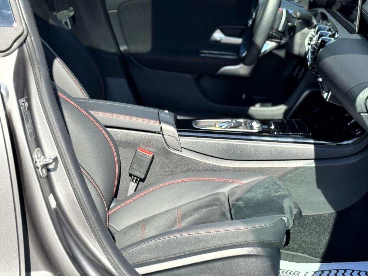 MERCEDES-BENZ CLA 200 Automatic AMG Line Premium 163CV Burmester®