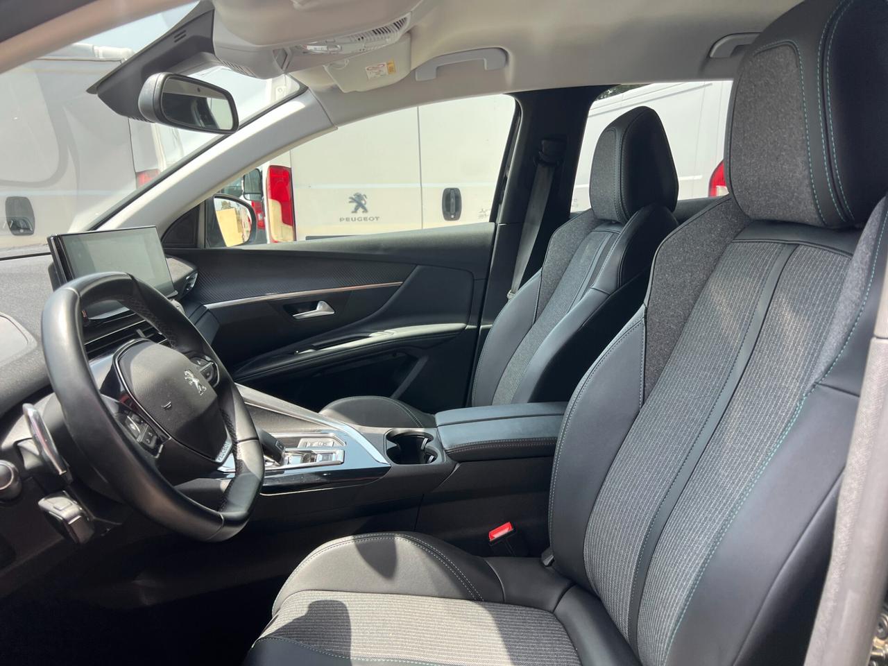 Peugeot 3008 1.5 HDi Automatica Allure