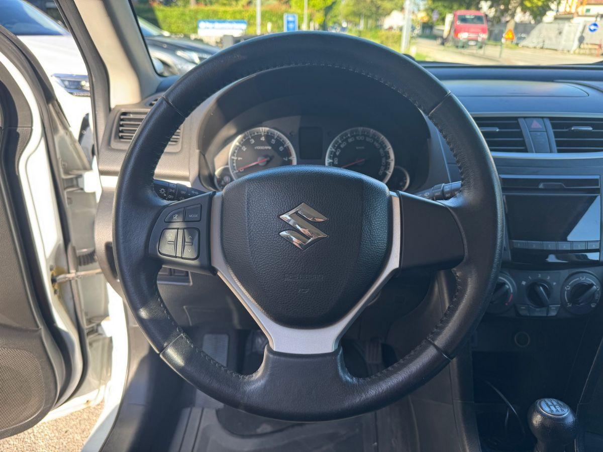 SUZUKI - Swift - 1.2 VVT 4WD 5p GL Top