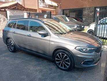 Fiat Tipo 1.6 Mjt SW Lounge offerta del mese