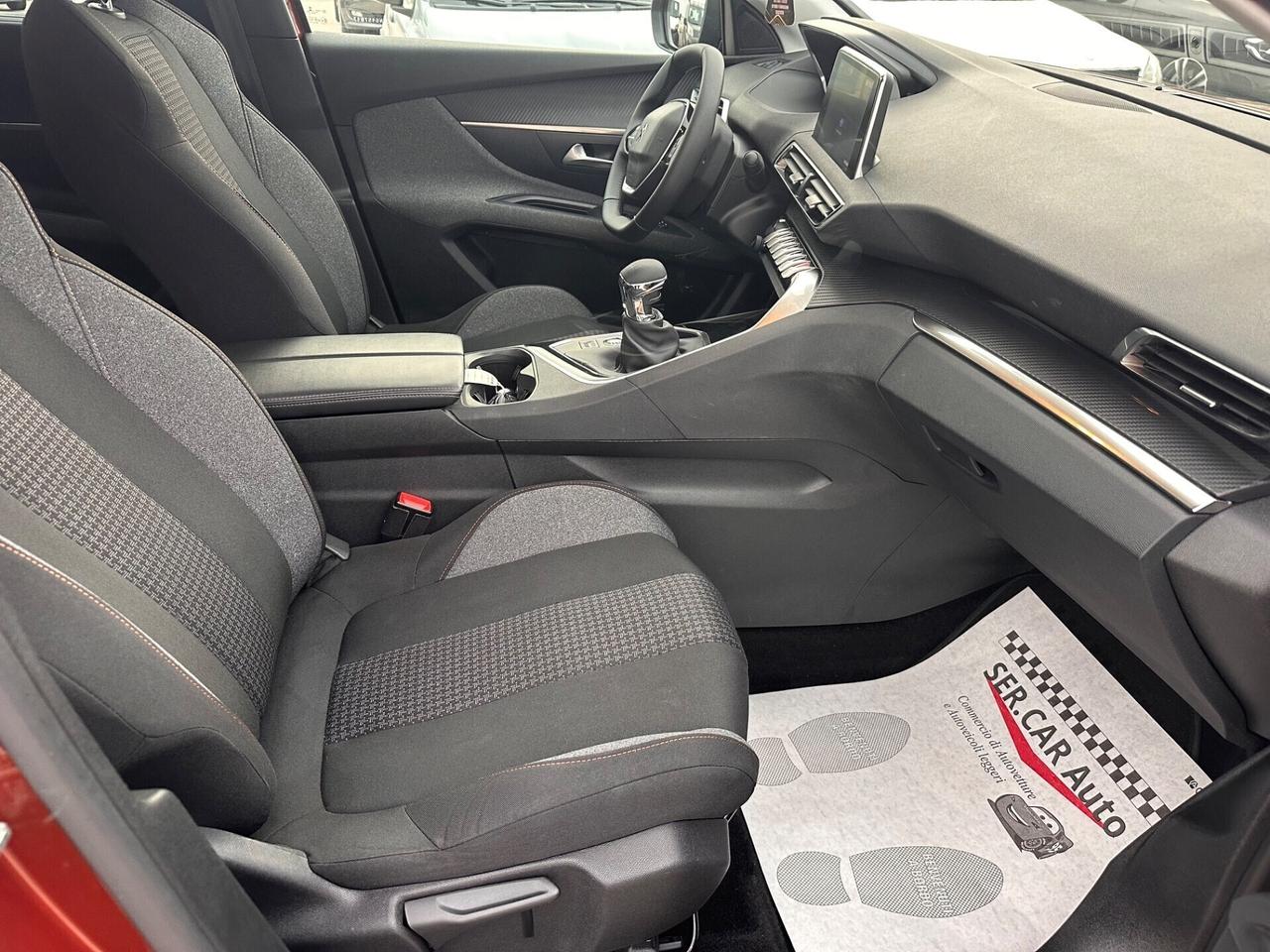 Peugeot 5008 2023 1.5 130 Pack !Soli 48 Mila Km!