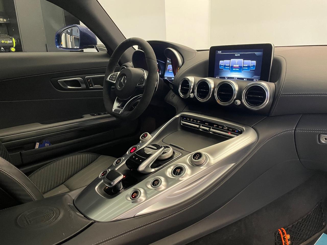 Mercedes-benz GT AMG S 4.0 V8 Biturbo 510CV