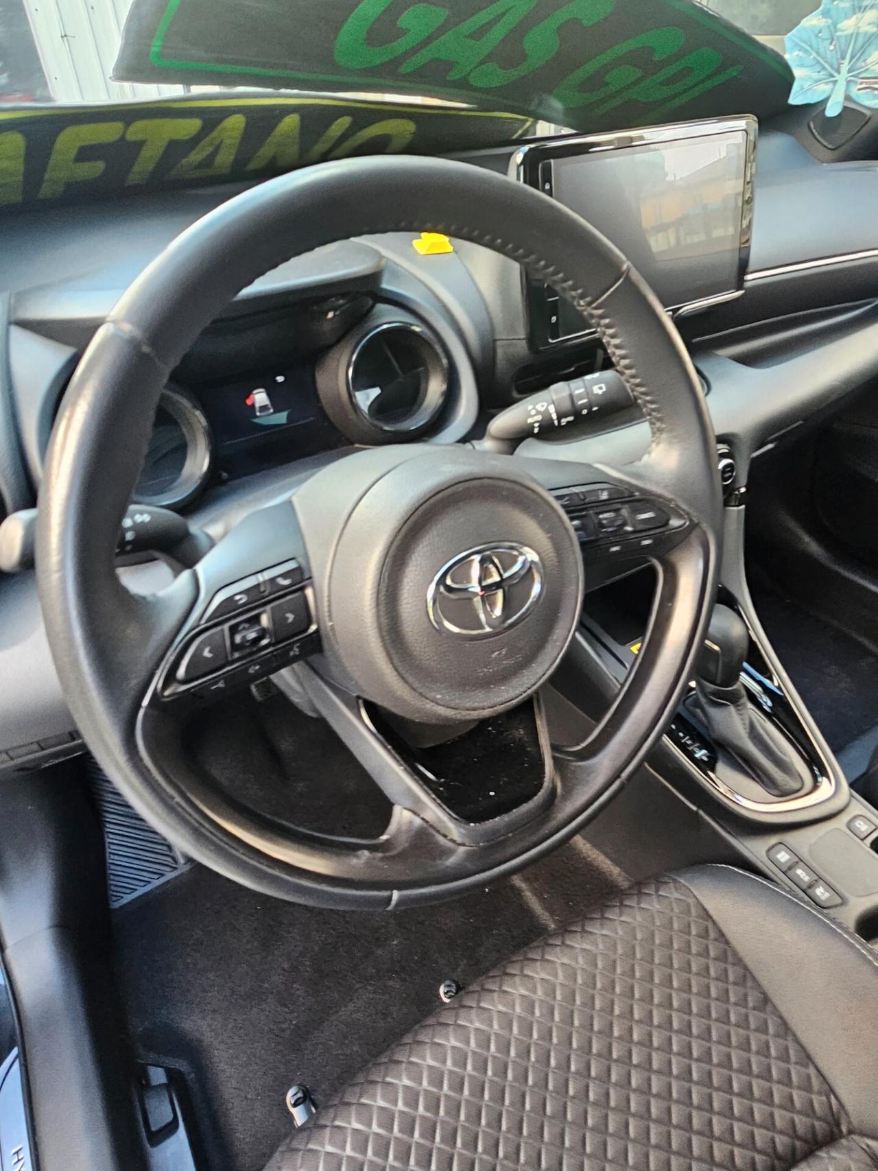 Toyota Yaris 1.5 Hybrid 5 porte Lounge