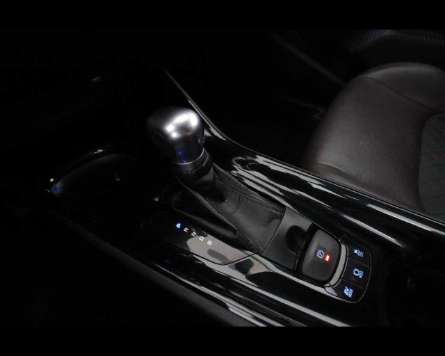 TOYOTA C-HR 1.8 Hybrid E-CVT Lounge