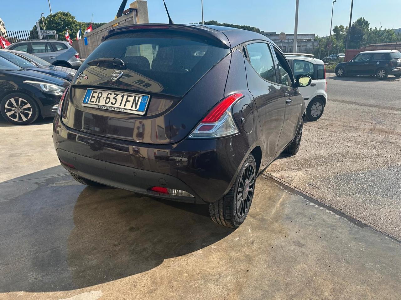 Lancia Ypsilon 1.3 DIESEL 120MILA KM