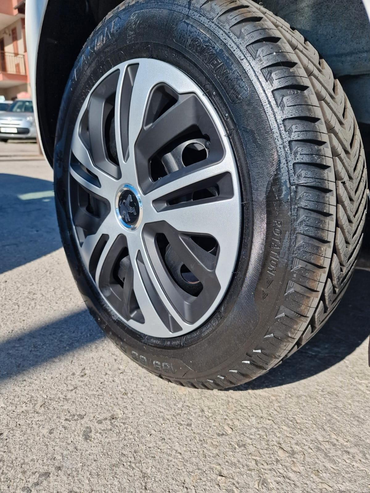 Peugeot 108 VTi 68 ETG 5 porte Allure