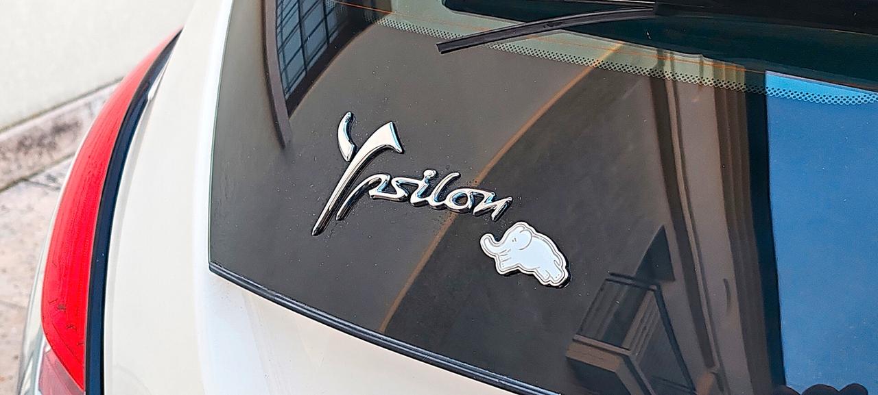 Lancia Ypsilon 1.2 69 CV 5 porte GPL Ecochic Gold