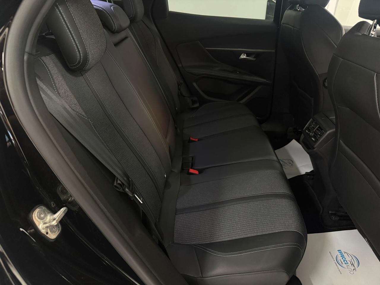 Peugeot 3008 BlueHDi 130 S&S EAT8 Allure