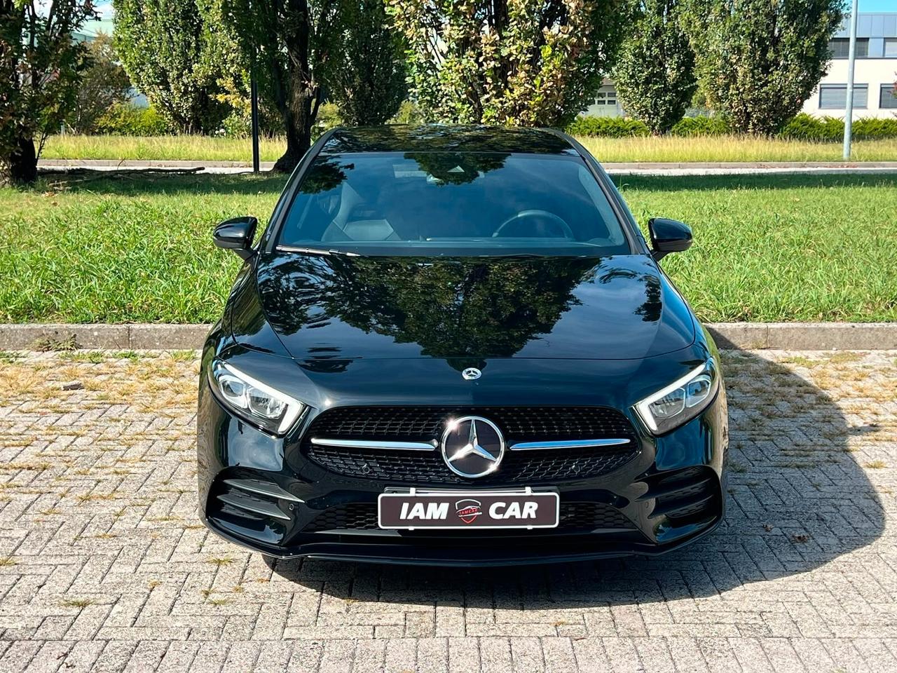 Mercedes-benz A 180 d AMG PREMIUM