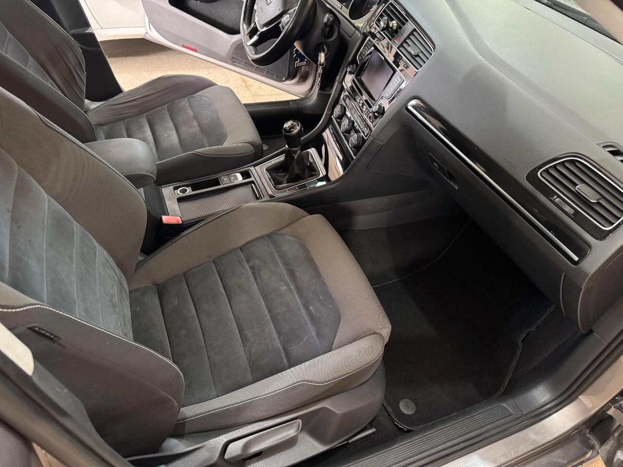 Volkswagen Golf 2.0 TDI 140 cv. 5p. Highline BlueMotion Technology