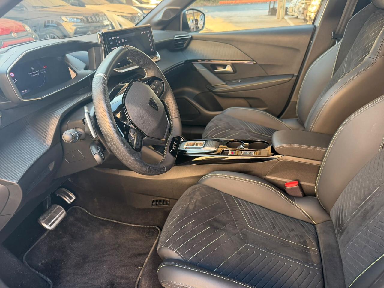 Peugeot 208 1.2 GT HYBRID 145 E-DCS6