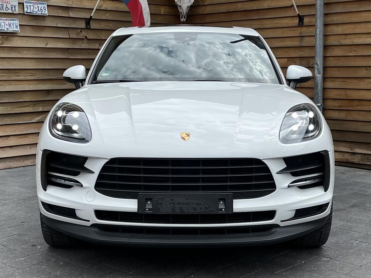 Porsche Macan 2.0 TETTO Navi LED SPORT CHRONO