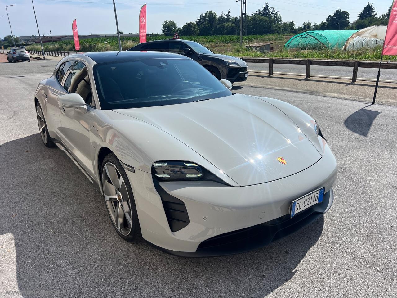 PORSCHE Taycan Sport Turismo PURE GREEN EMOTION TETTO 21 IVA ESPOSTA