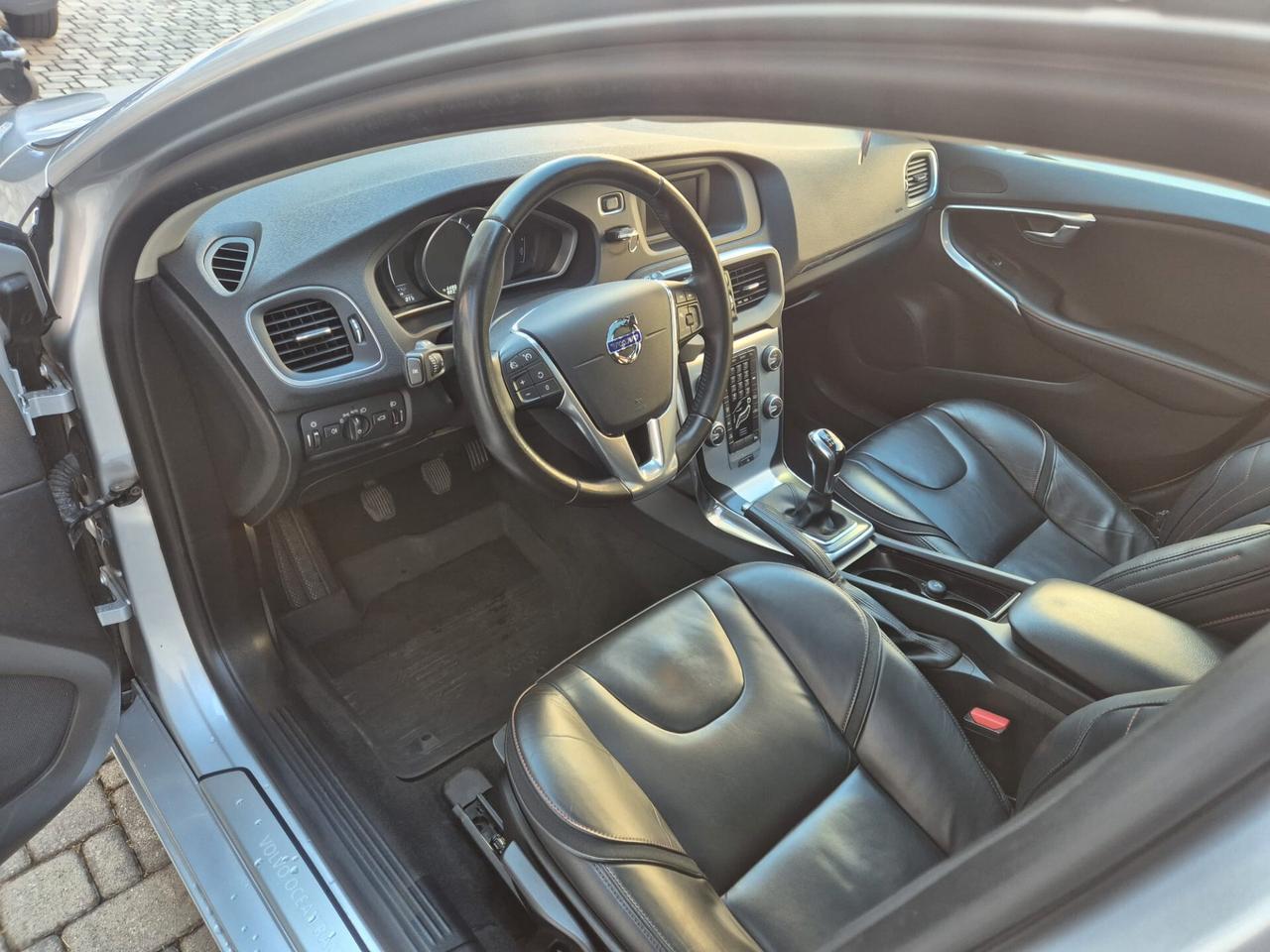 Volvo V40 T2