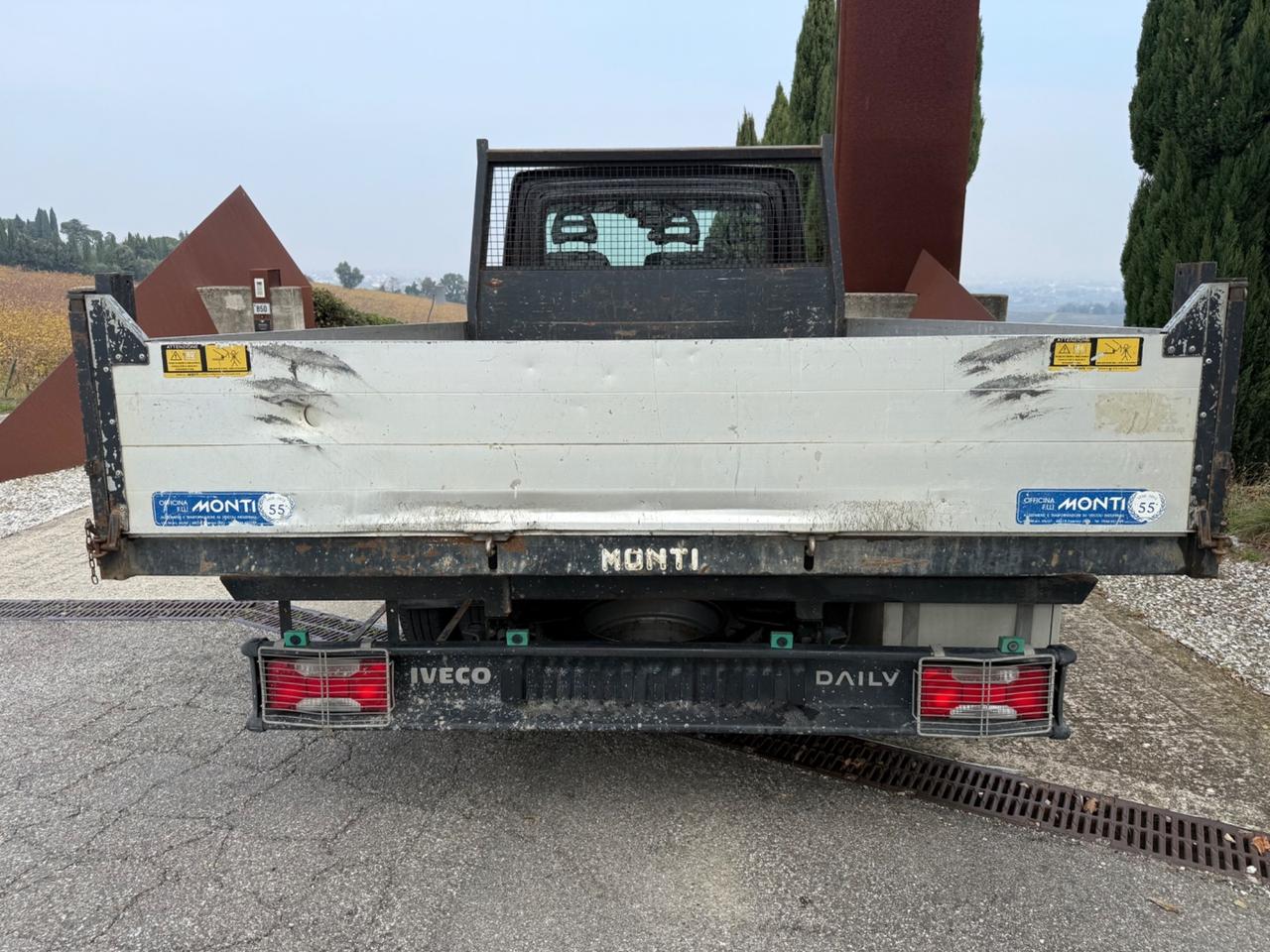 IVECO DAILY 35C18 RIBALTABILE TRILATERALE