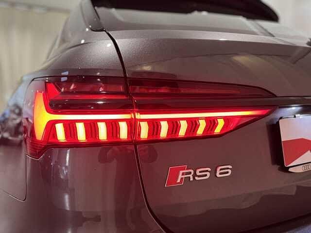 Audi RS6 Avant RS 6 Avant 4.0 TFSI V8 quattro tiptronic