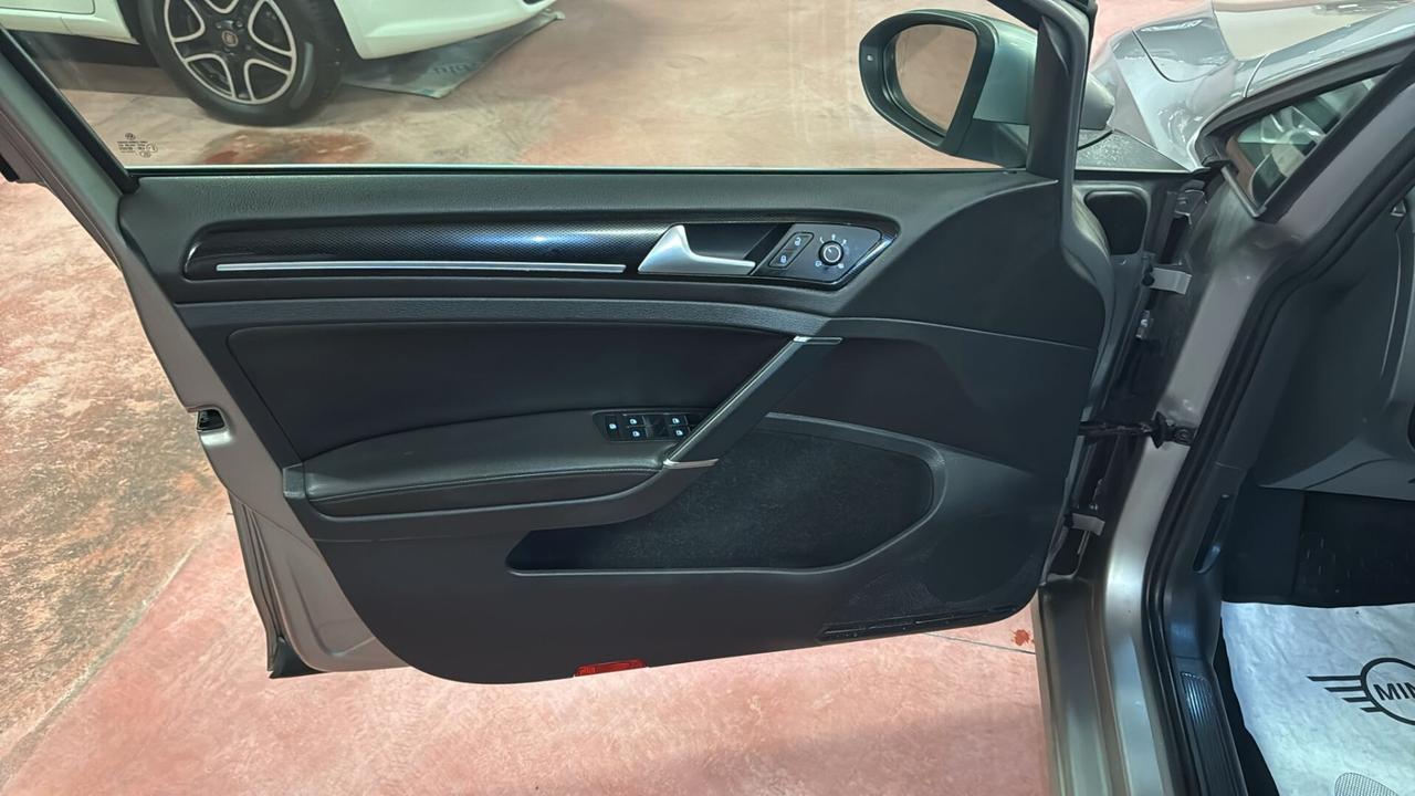 Volkswagen Golf Variant 1.4 TGI DSG Highline BlueMotion