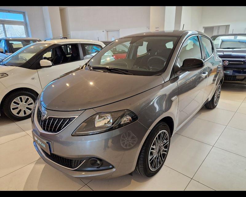 Lancia Ypsilon 1.0 FireFly 5 porte S&S Hybrid Gold