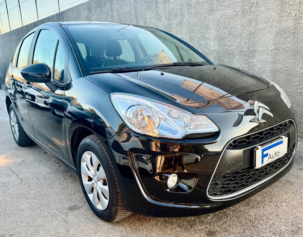 Citroen C3 1.4 HDi 70Cv,**86.465km**,clima,radio,ecc.
