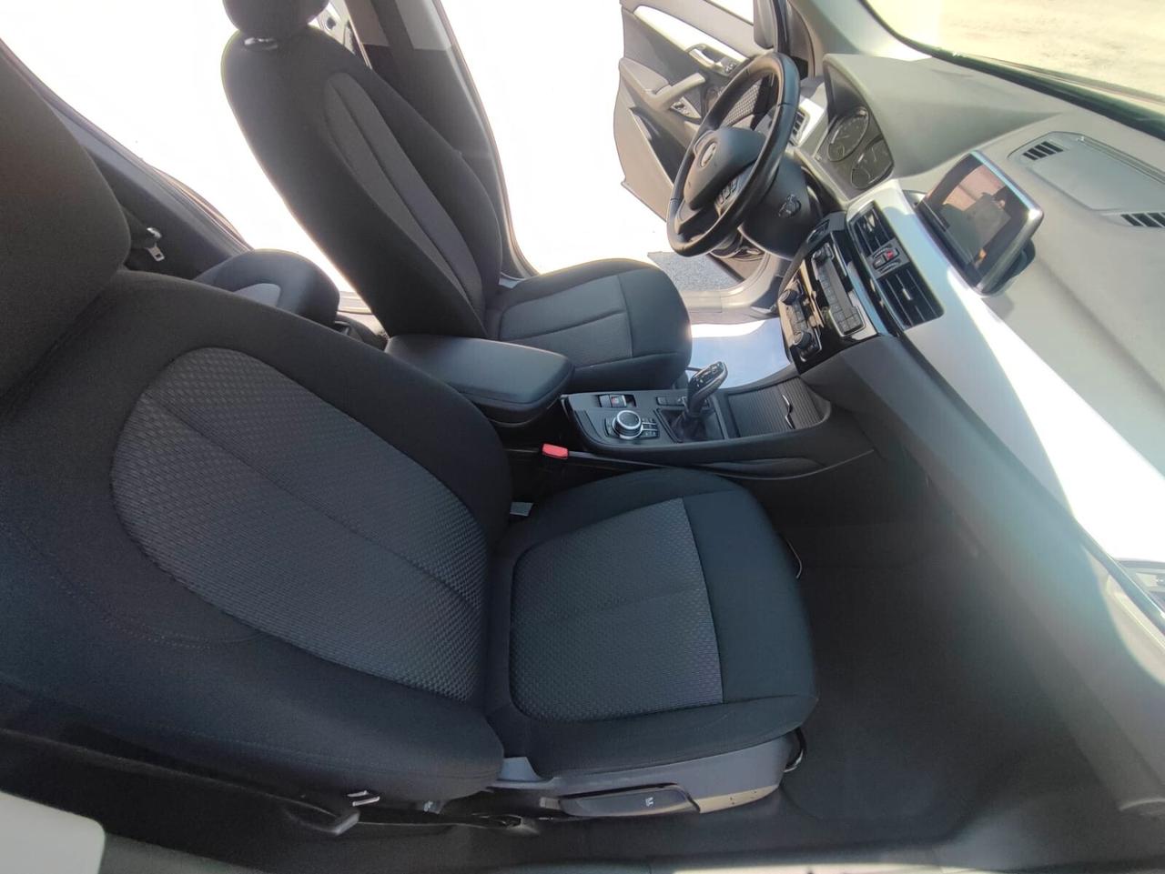 BMW X1 sdrive18d Business auto my18
