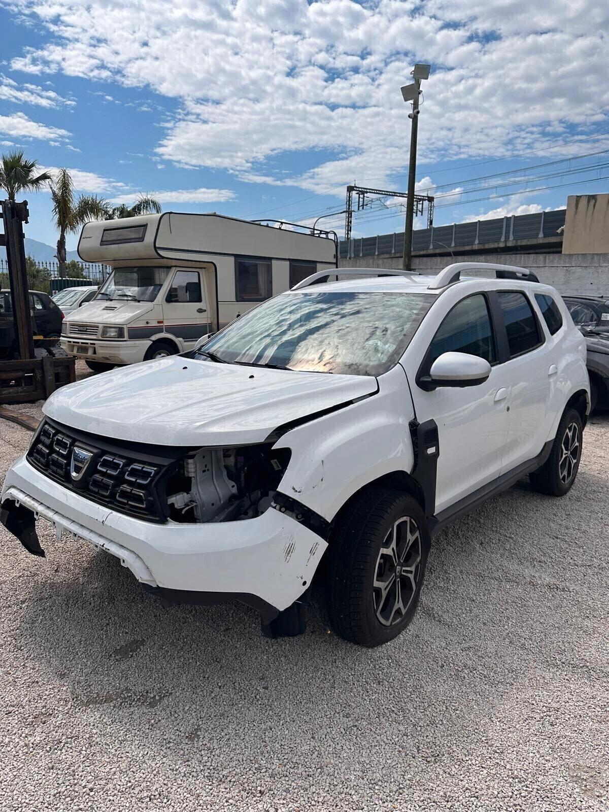 Dacia Duster 1.6 SCe GPL 4x2 Essential SINISTRATA