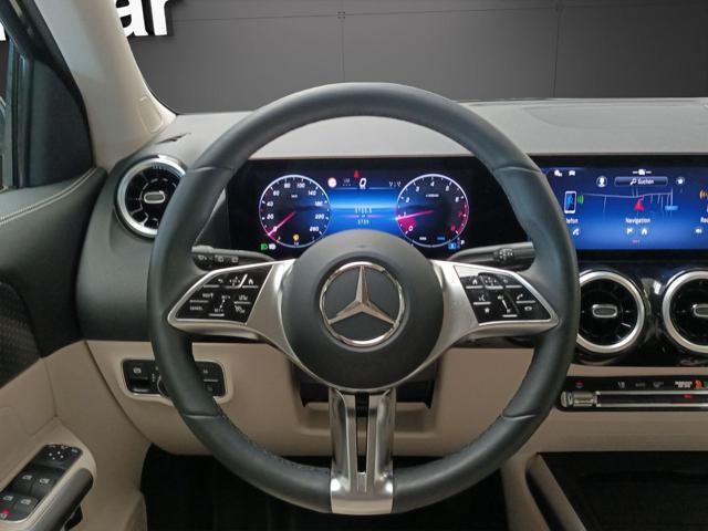 MERCEDES-BENZ GLA 180 Automatic Progressive Advanced