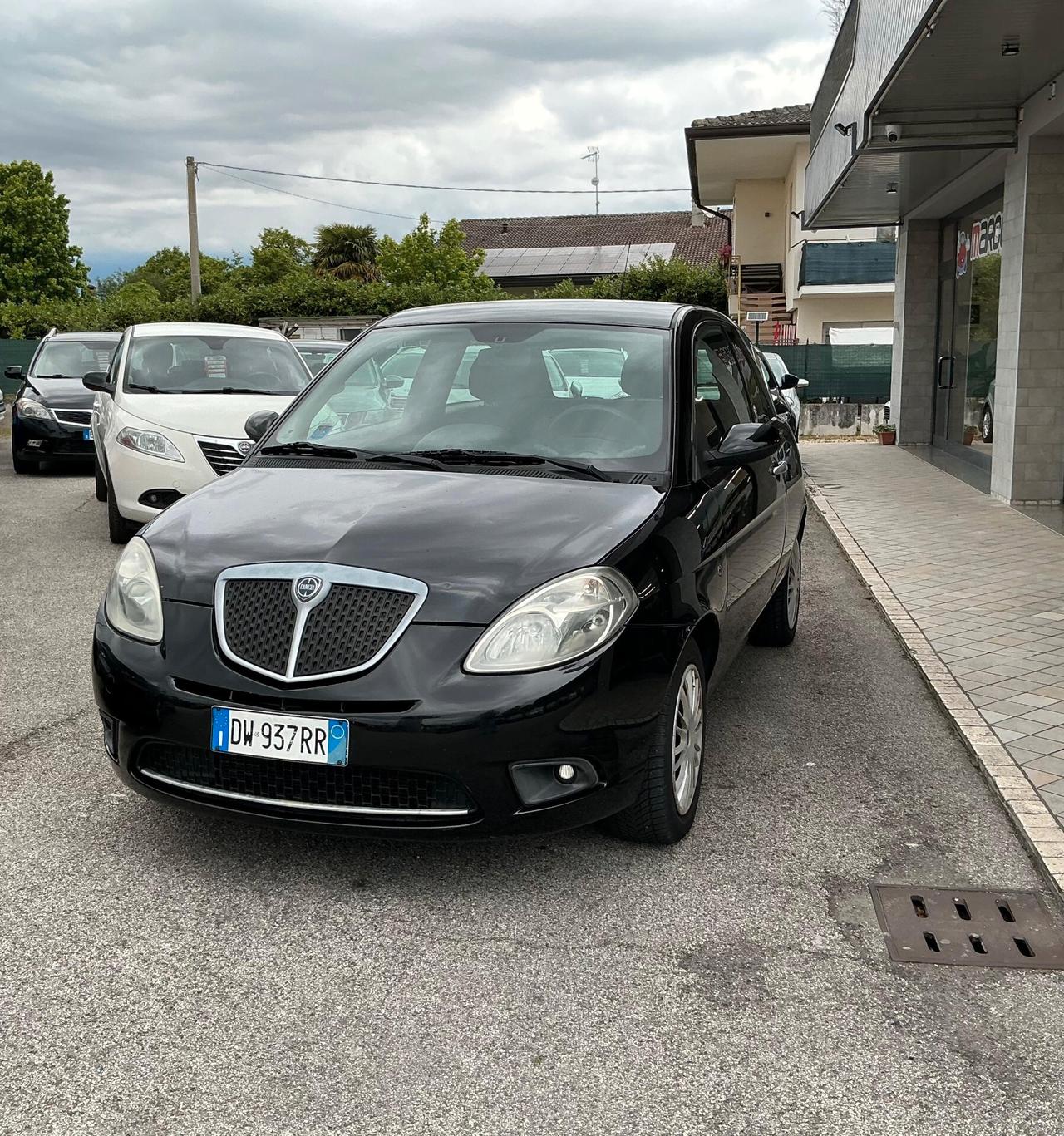 Lancia Ypsilon 1.4 GPL Neopatentati