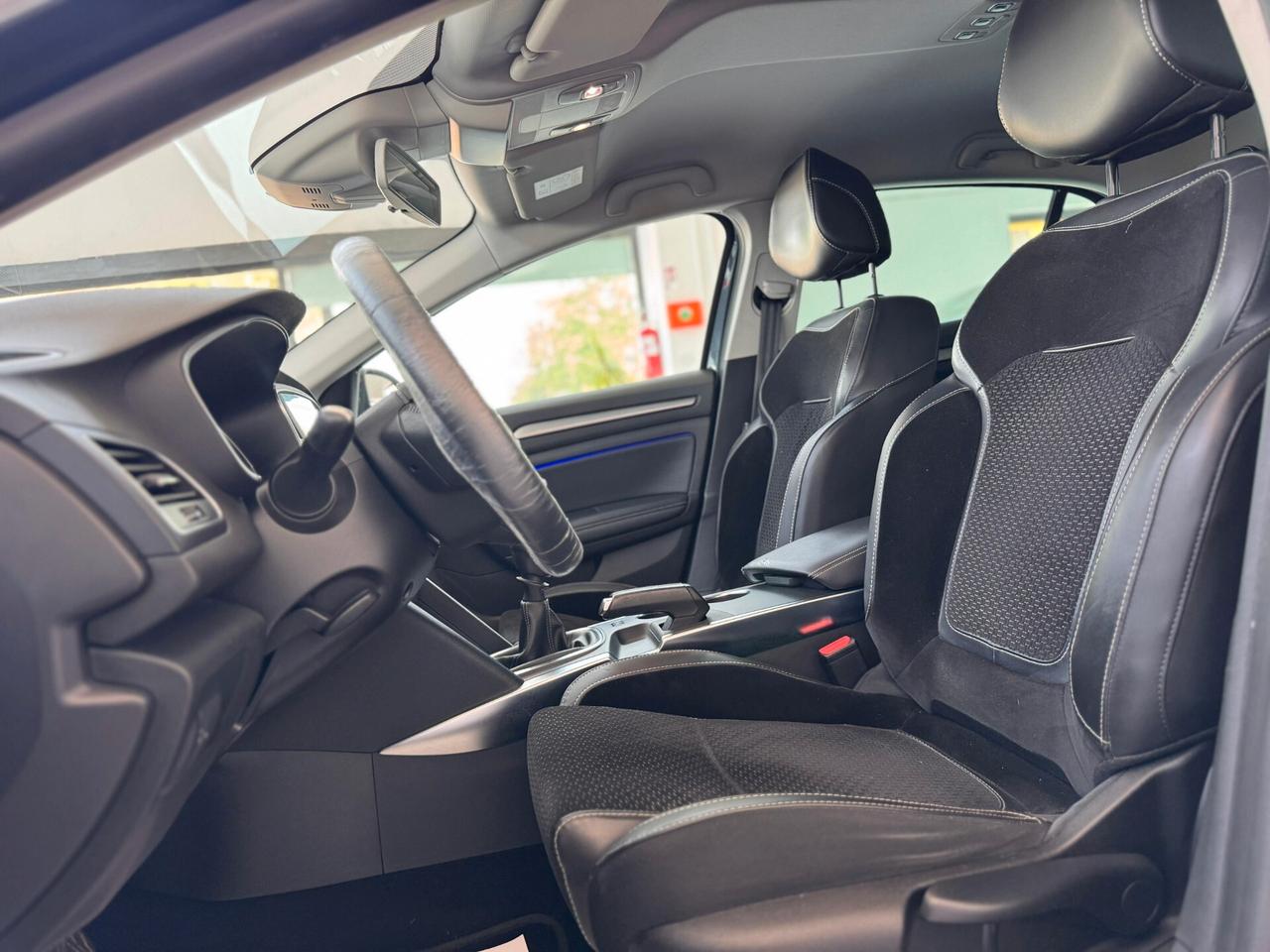 Renault Megane Mégane dCi 8V 110 CV EDC Energy Bose