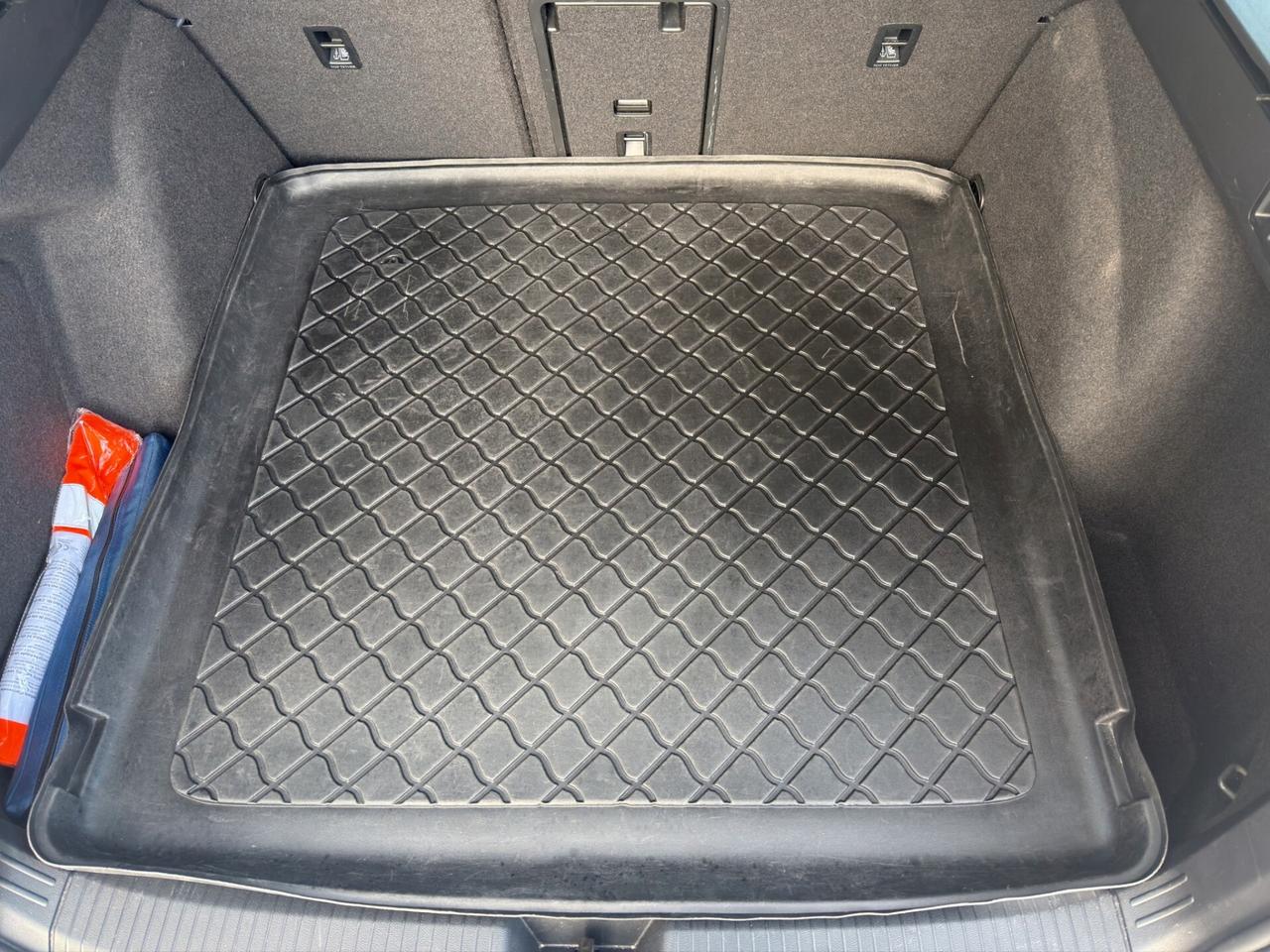 Volkswagen Golf Variant 1.0 eTSI EVO DSG Life - 2021