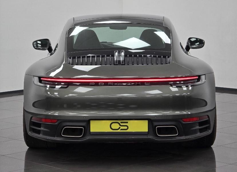 Porsche 911 Carrera