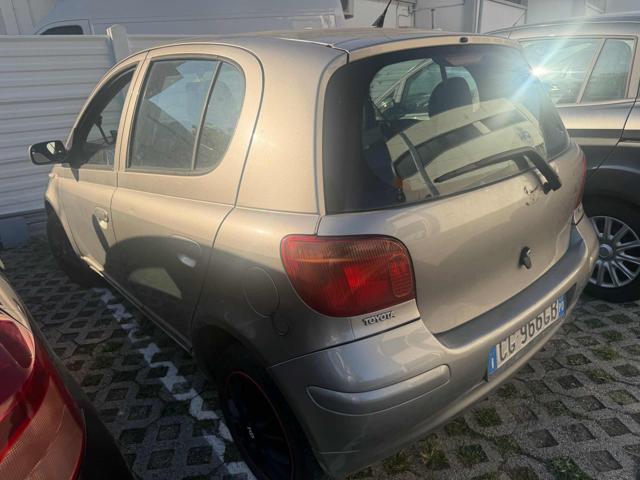 TOYOTA Yaris 1.3i 16V cat 5p Sol senza nessun lavoro da fare