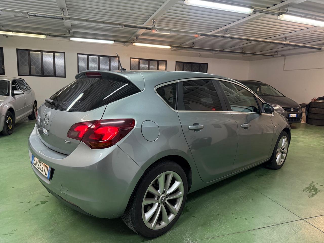 Opel Astra 1.7 CDTI 125CV 5 porte Cosmo